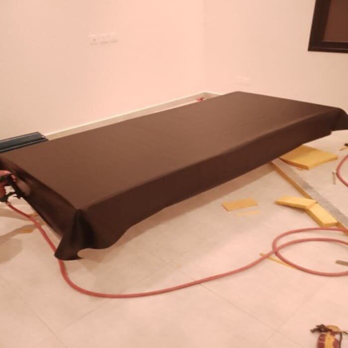 عازل صوت للأبواب